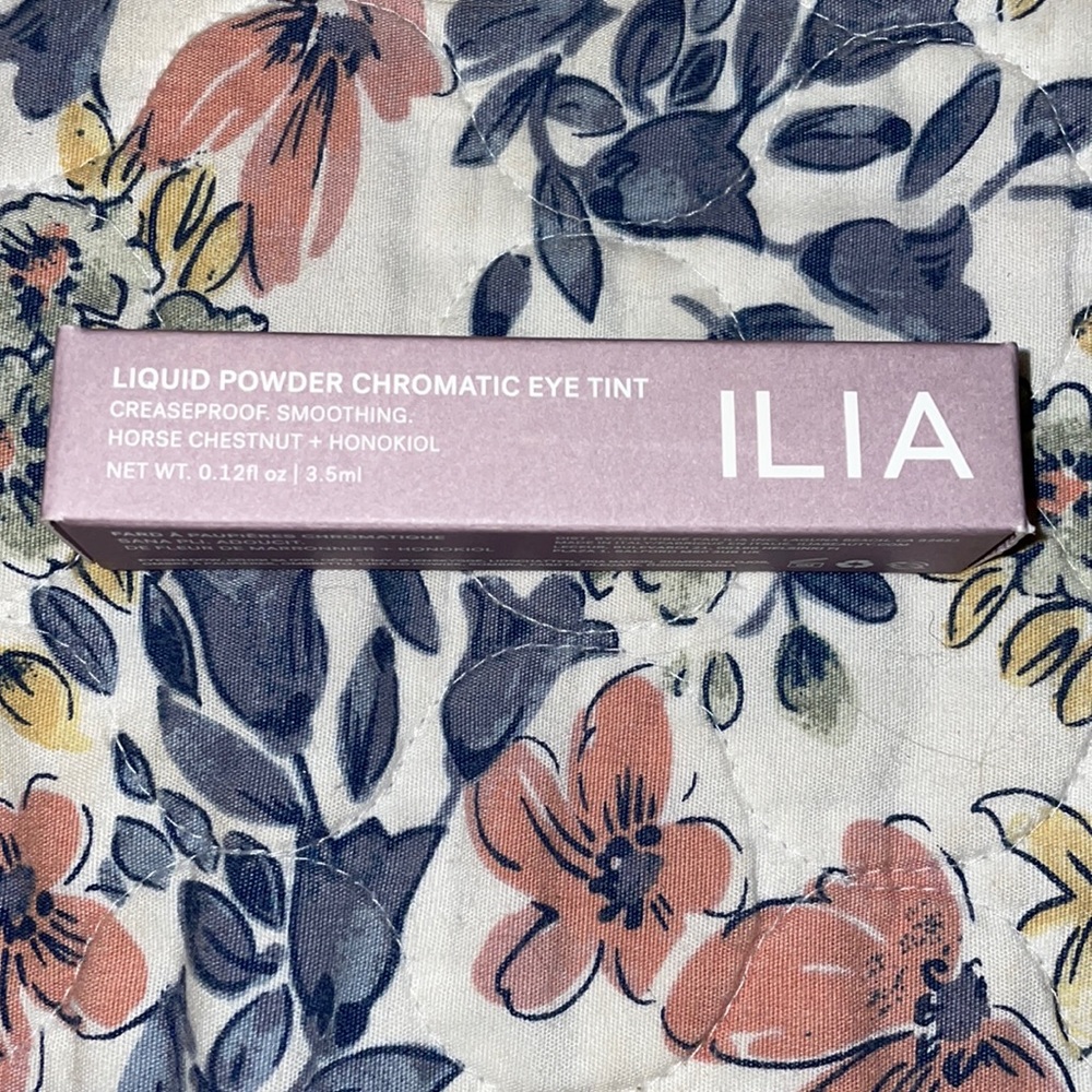 ILIA liquid powder chromatic eye tint